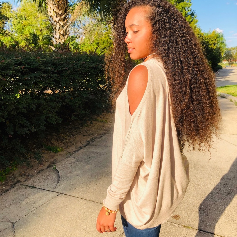 Almond asymmetrical hem seamed light weight top - Picture 5 of 6